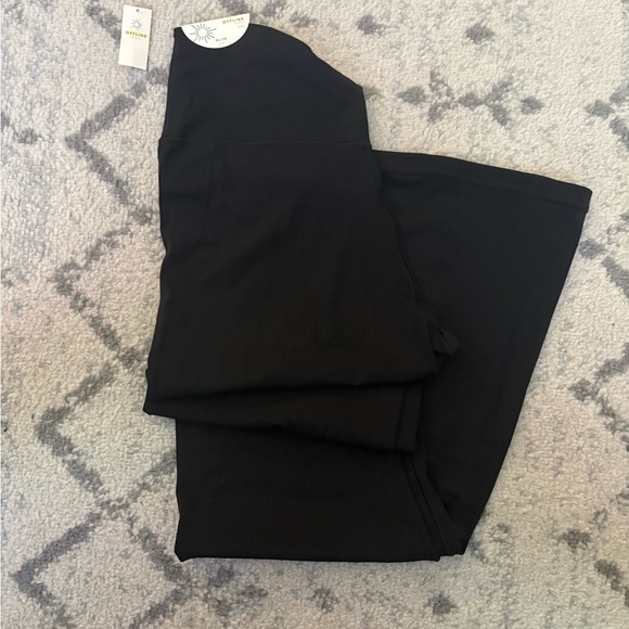 OFFLINE by Aerie Real Me High Waisted Flare Leggings Black XL NWT Yoga Pants - Picture 4 of 4